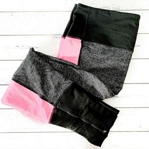 CLOSET CLEAR OUT! Victoria Secret Sport | Black & Hot Pink Leggings